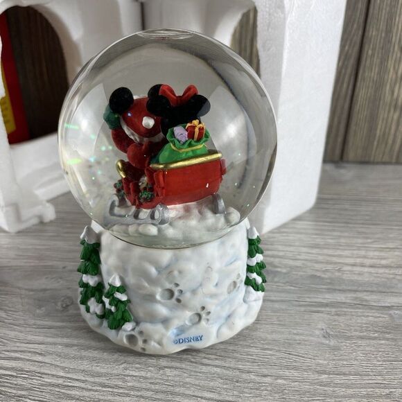 Enesco Disney Snow Globe Musical Mickey & Minnie Pluto Sledding Christmas - Picture 3 of 16